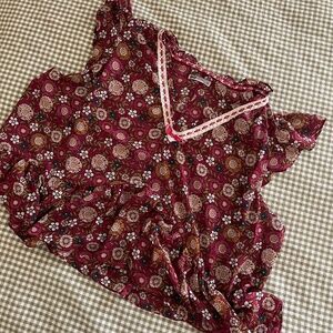Short Sleeved Lace Flowy Top